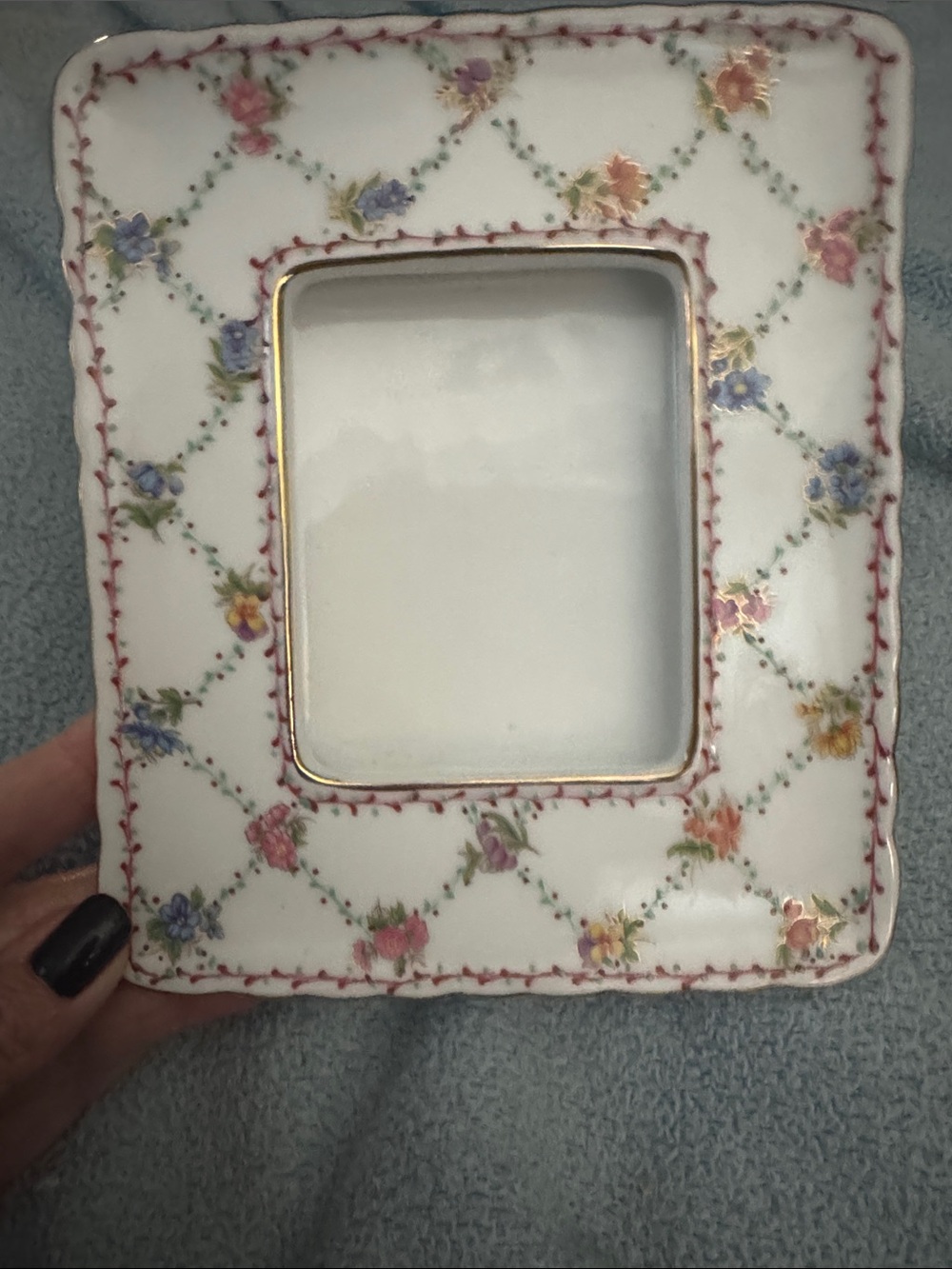 Floral Porcelain Picture Frame with Gold Trim - White
